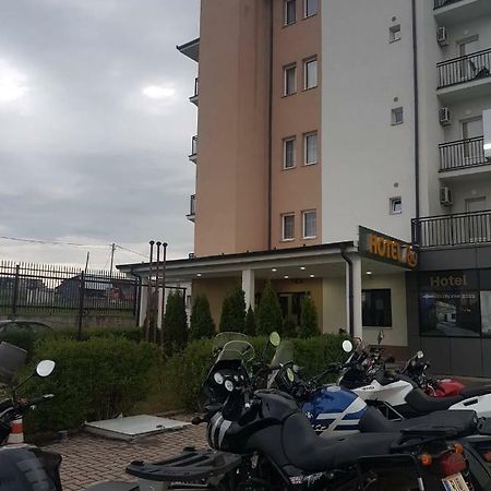 Hotel Rio Pristina Exteriör bild