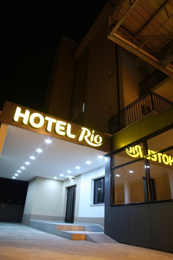 Hotel Rio Pristina Exteriör bild