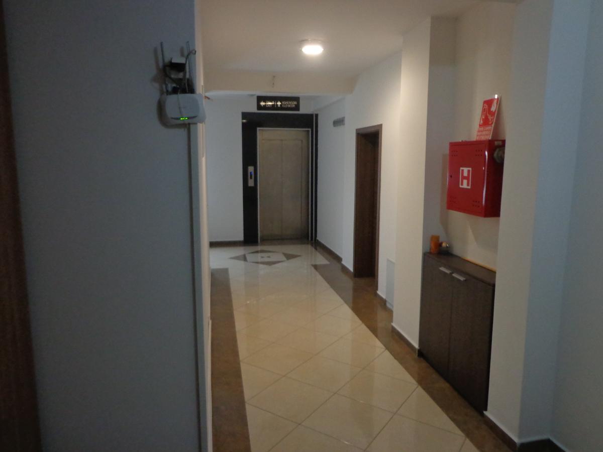 Hotel Rio Pristina Exteriör bild