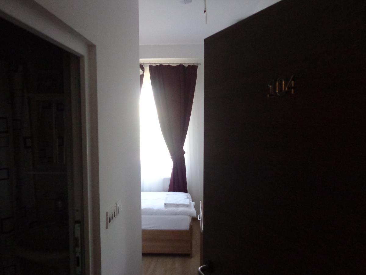 Hotel Rio Pristina Exteriör bild