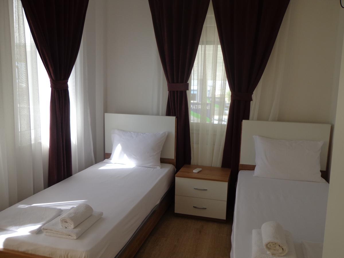 Hotel Rio Pristina Exteriör bild