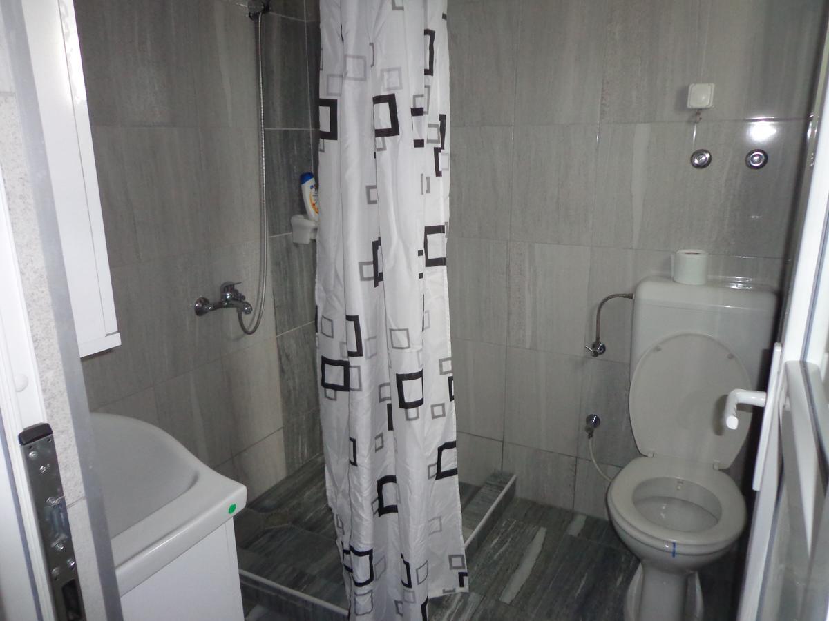 Hotel Rio Pristina Exteriör bild