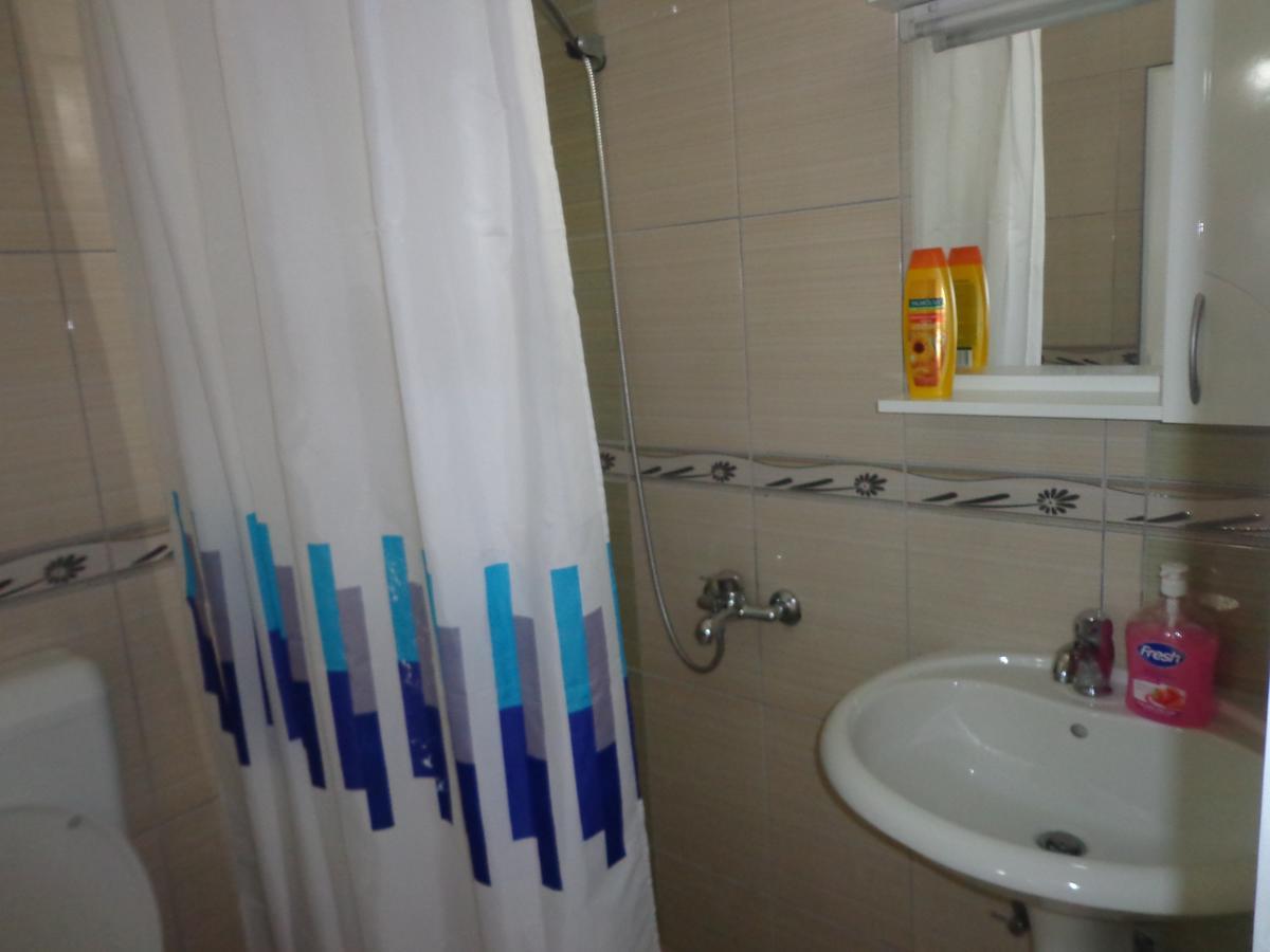 Hotel Rio Pristina Exteriör bild
