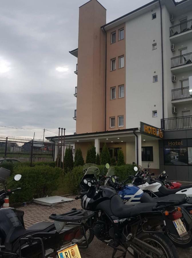 Hotel Rio Pristina Exteriör bild